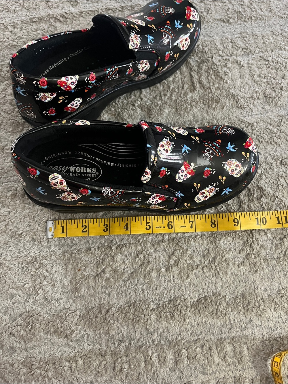 EasyWorks Black Slip-On Happy Skulls Day of the Dead Professional Clog 7.5W - Picture 8 of 11